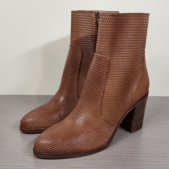 Hinge Daphne Bootie, Cognac Leather, Womens Size 7 - Picture 3 of 9